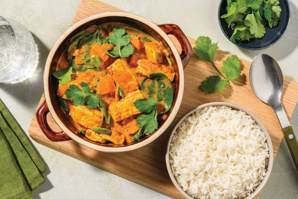 Super Speedy Indian Chicken Halloumi Curry & Rice
