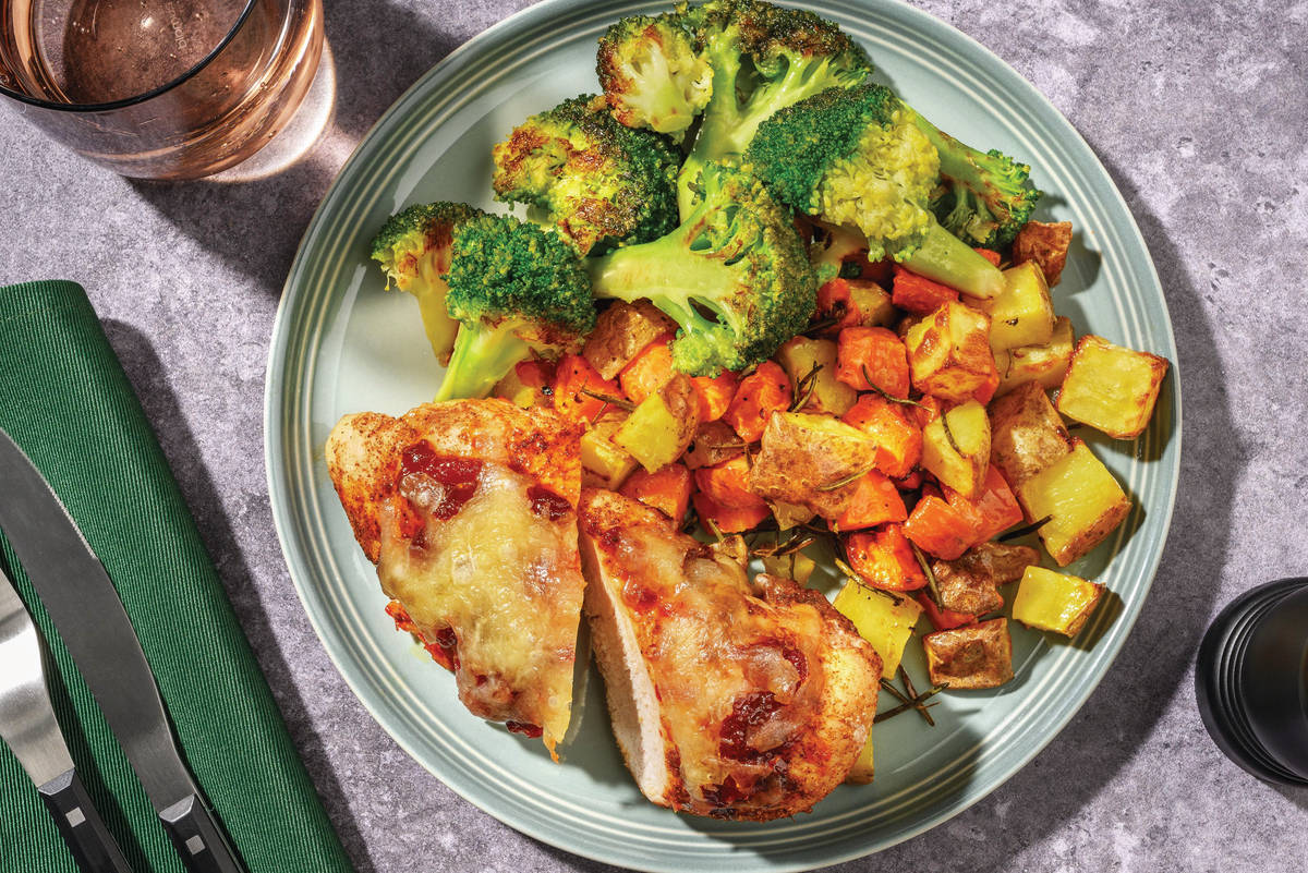 Cheesy Capsicum Chicken & Herby Root Veg