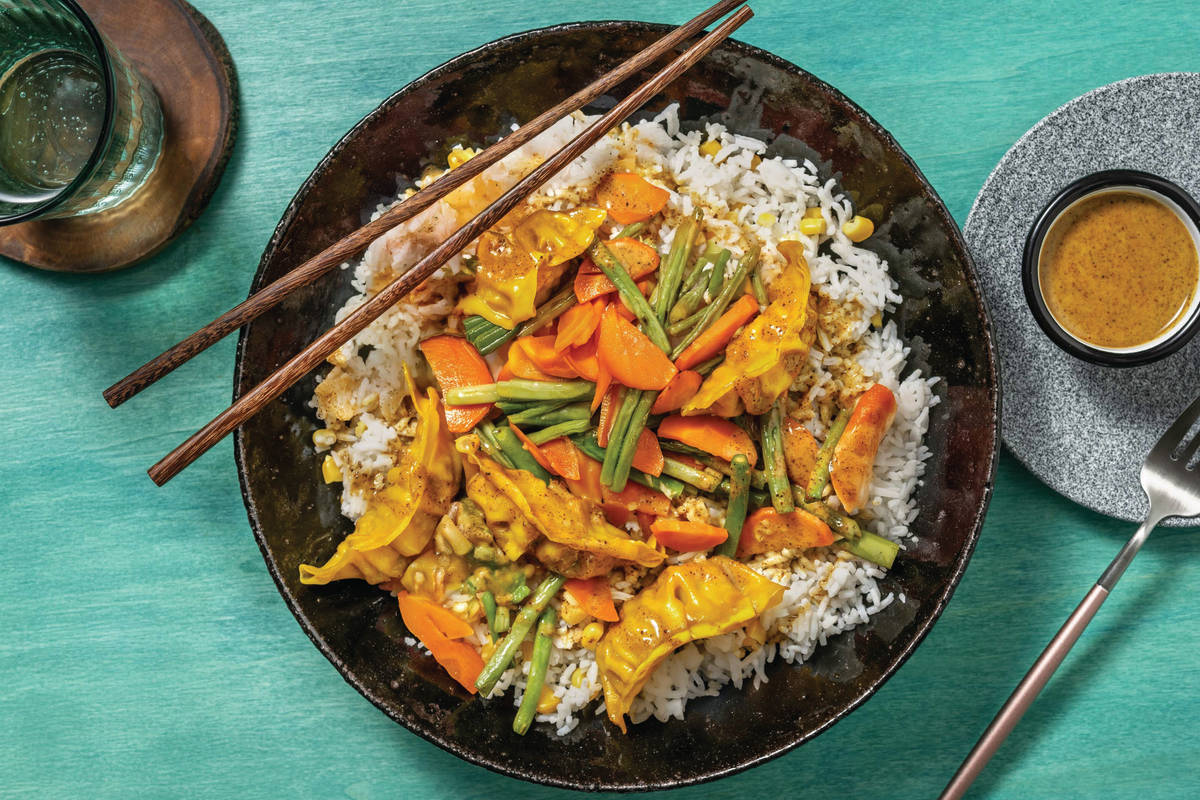 Veggie Gyoza & Prawn Golden Curry