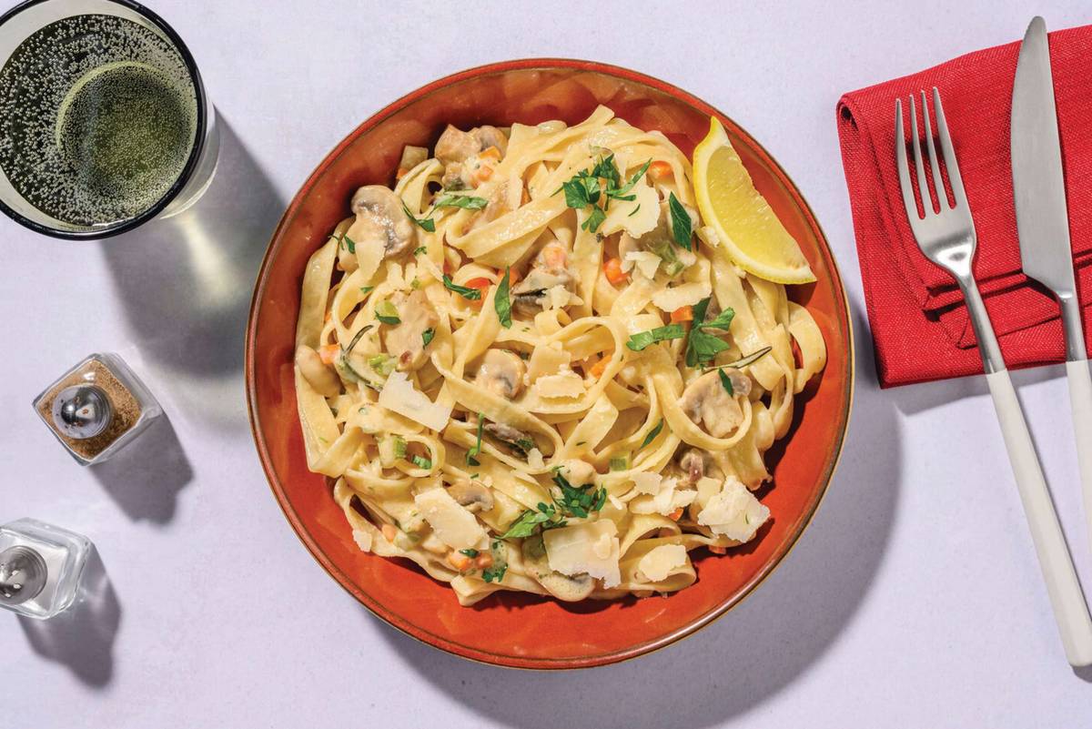Creamy Mushroom, Chicken & Rosemary Fettuccine