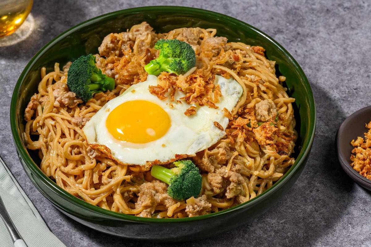 Sesame-Hoisin Chicken Noodles & Sautéed Veg
