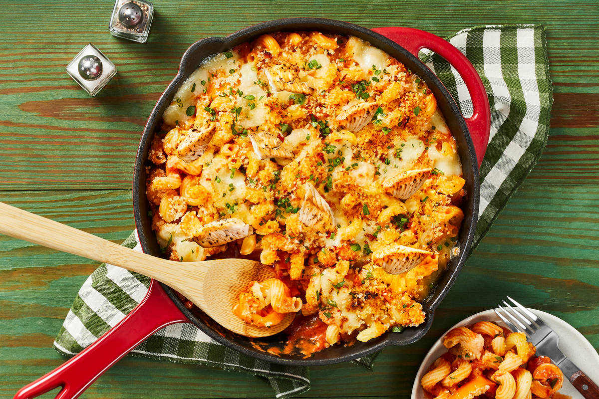 Chicken, Roasted Pepper & Mozz Cavatappi Bake