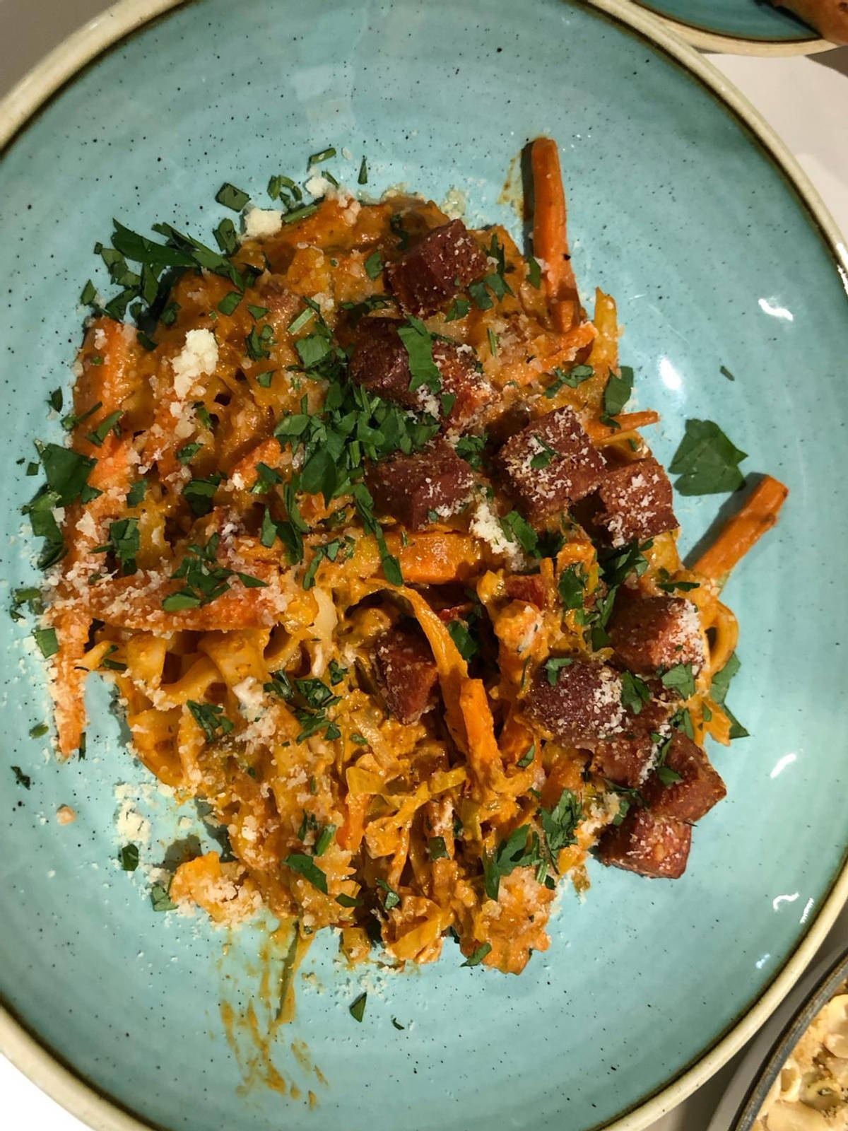 Linguini mit Chorizo in Paprikasoße