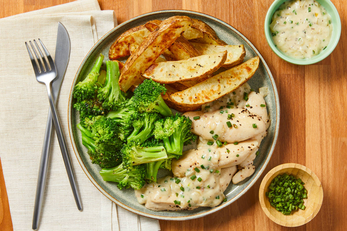 Poulet bio dans une sauce crémeuse à la ciboulette