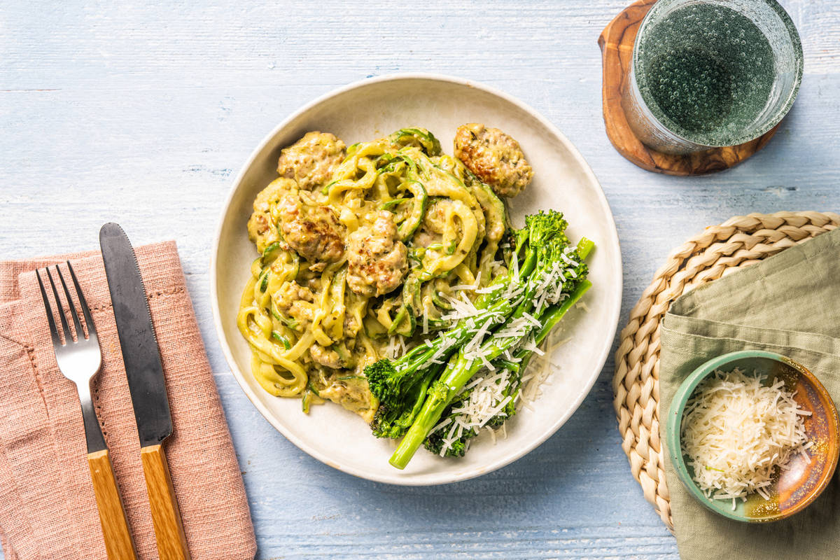 Creamy courgetti met kipgehaktballetjes