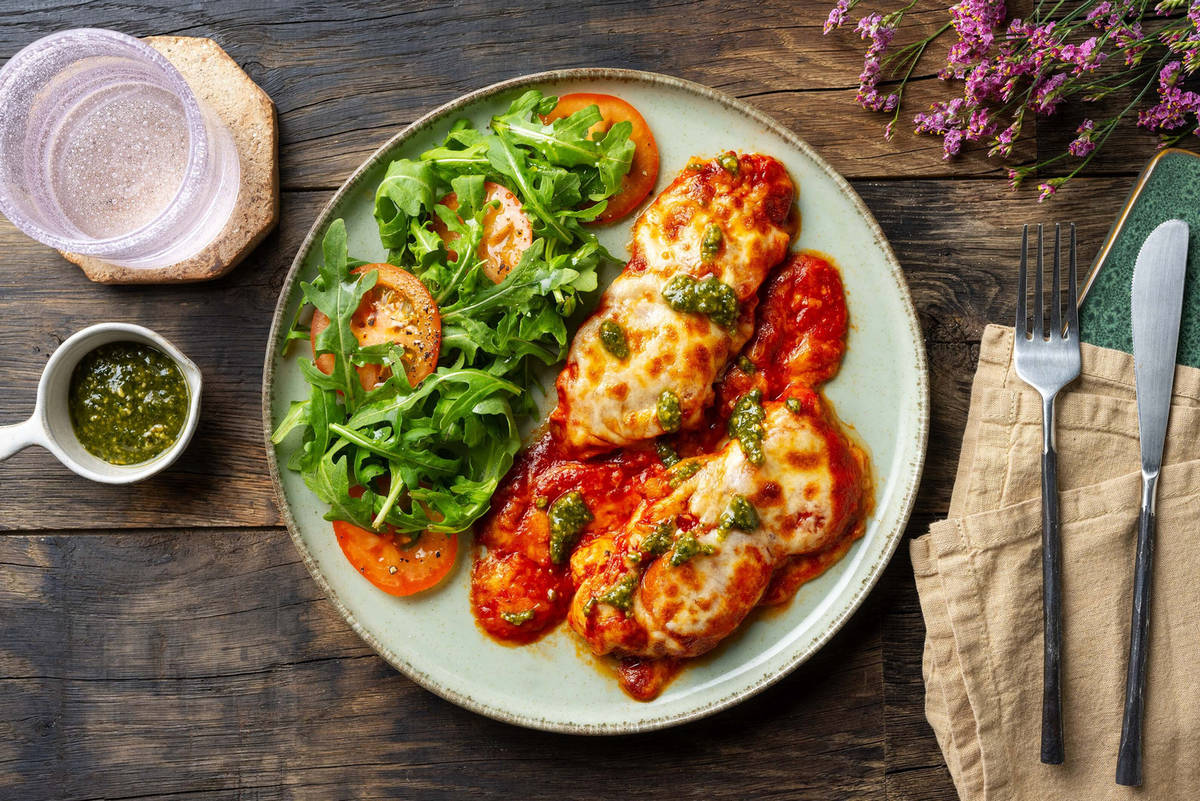One Pot Cheesy Tomato Pesto Chicken Thighs