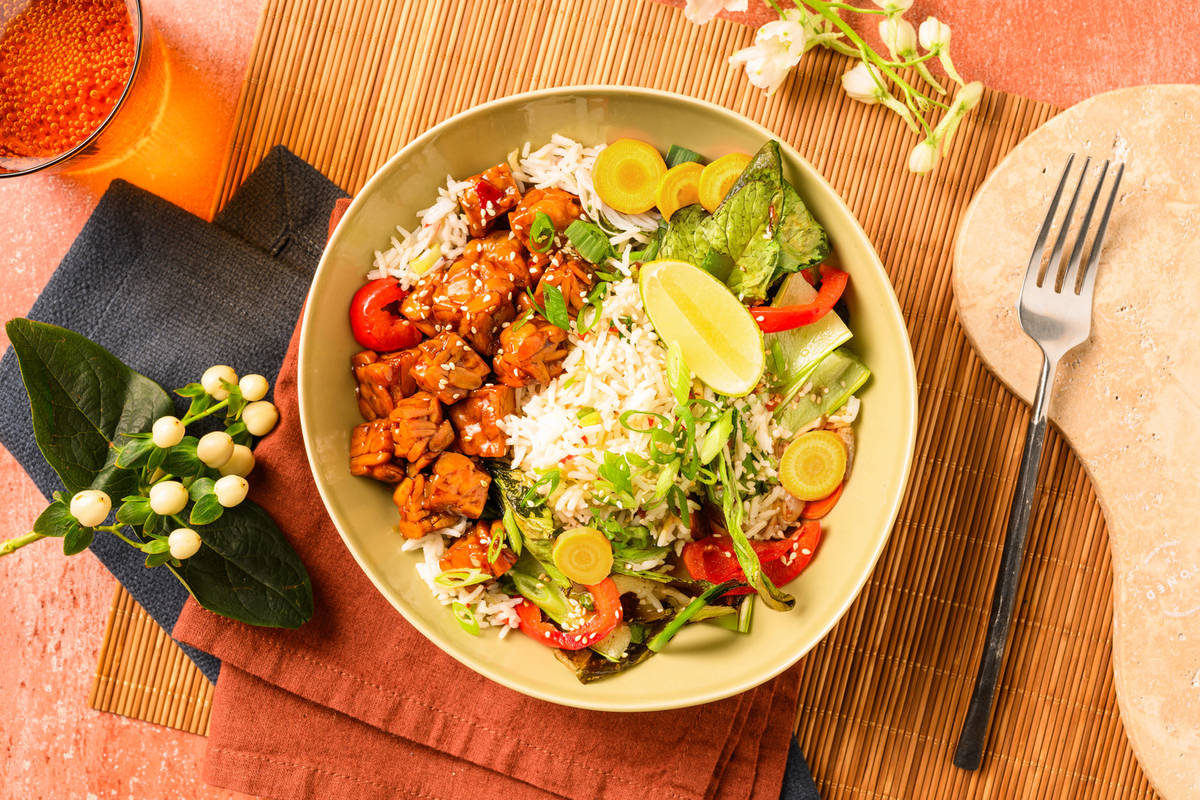 Tempehbowl met geroosterde wortel en paksoi