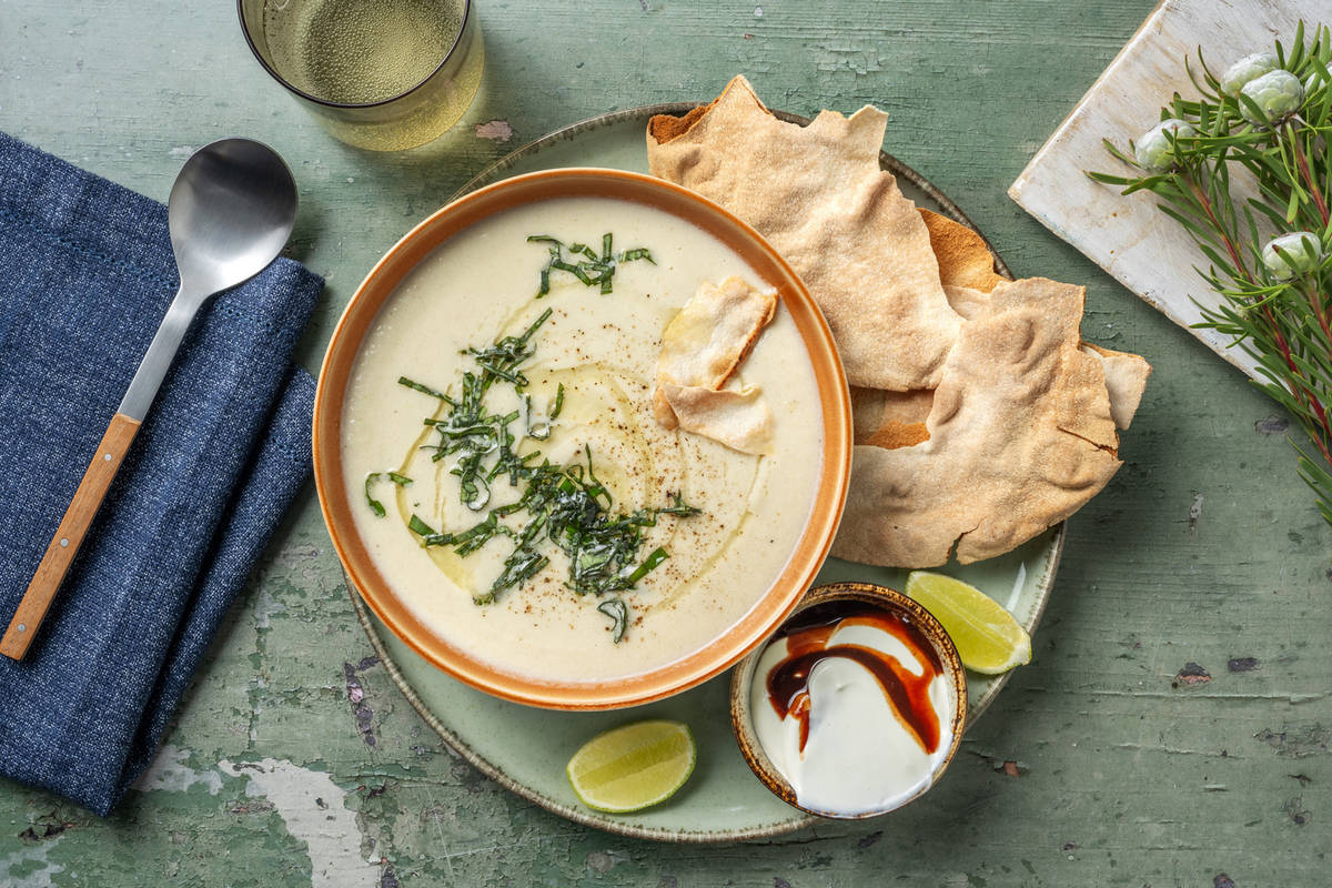 Bloemkool-currysoep met labne