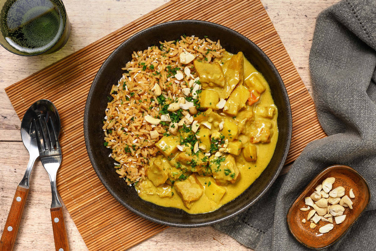 Surinaamse stijl curry met vegan kip en pastinaak