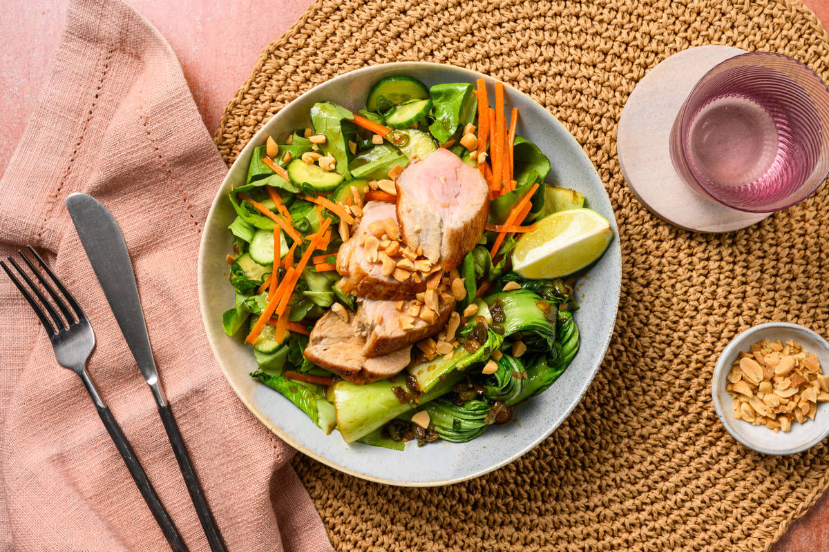Varkenshaas met paksoi en salade