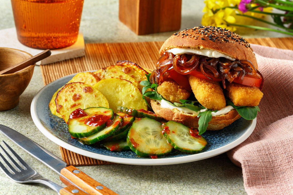 Wortelbroodje met vegan vissticks en limoenmayonaise