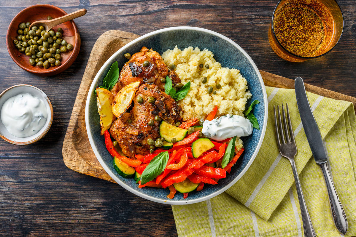 Geroosterde kippendij met citroen en couscous