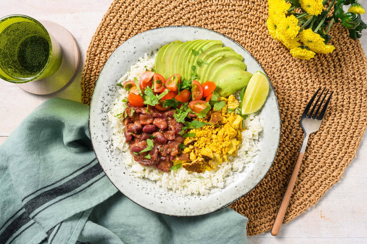 Burrito-Bowl mit geräuchertem Tofu