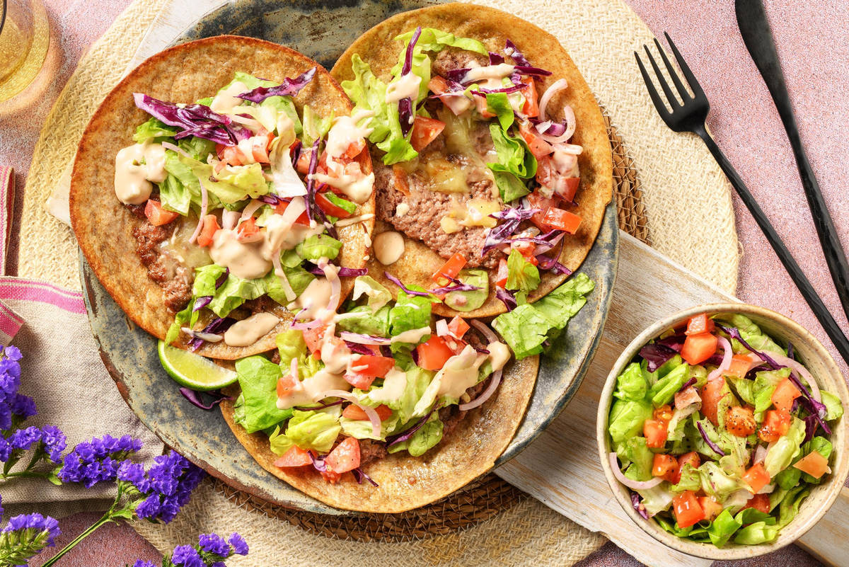 Cheesy smashed burger taco's