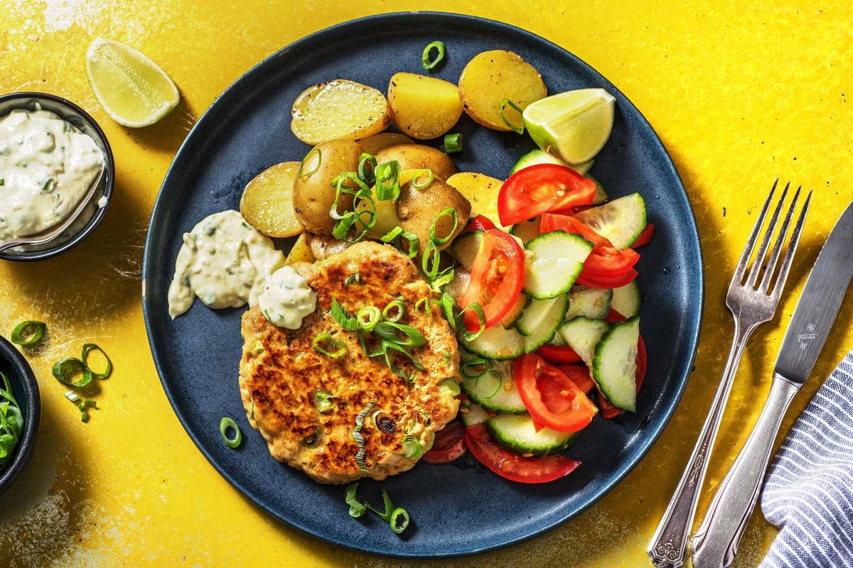 Zelfgemaakte burger van tonijn uit blik