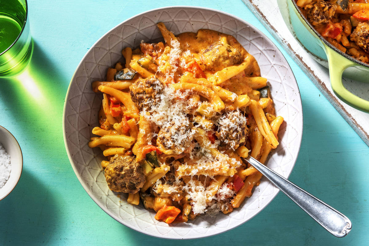 Snelle eenpanspasta met gehaktballen