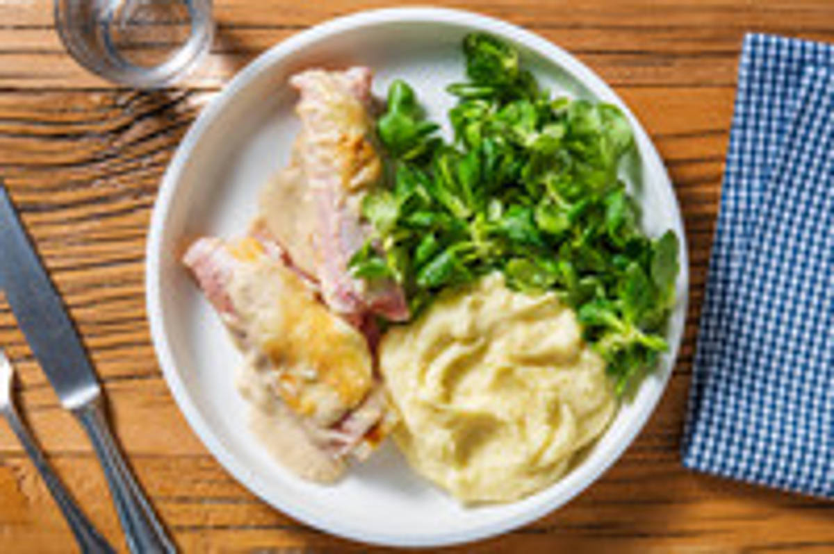 Prei met ham en kaassaus uit de oven