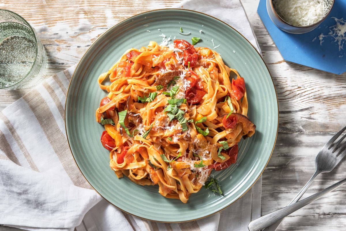 Linguine & duo de tomates