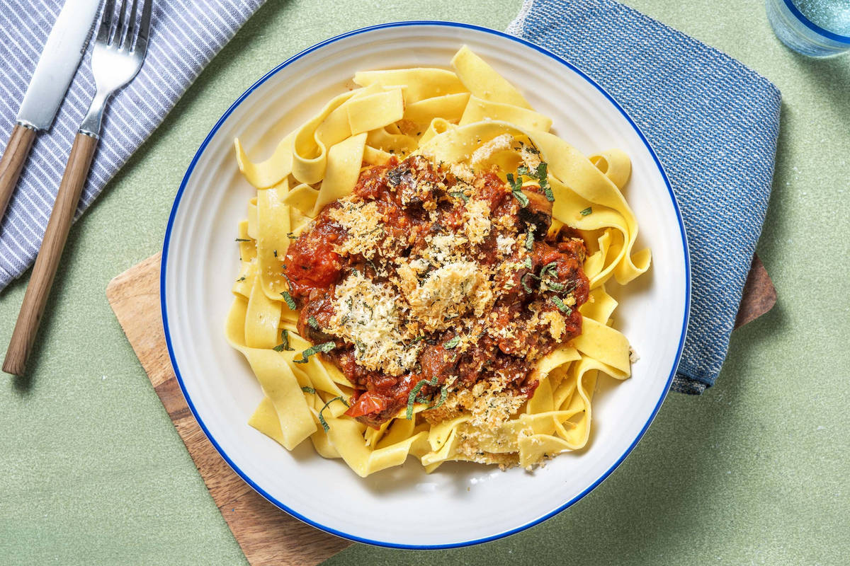 Tagliatelle med portobello- och tomatsås
