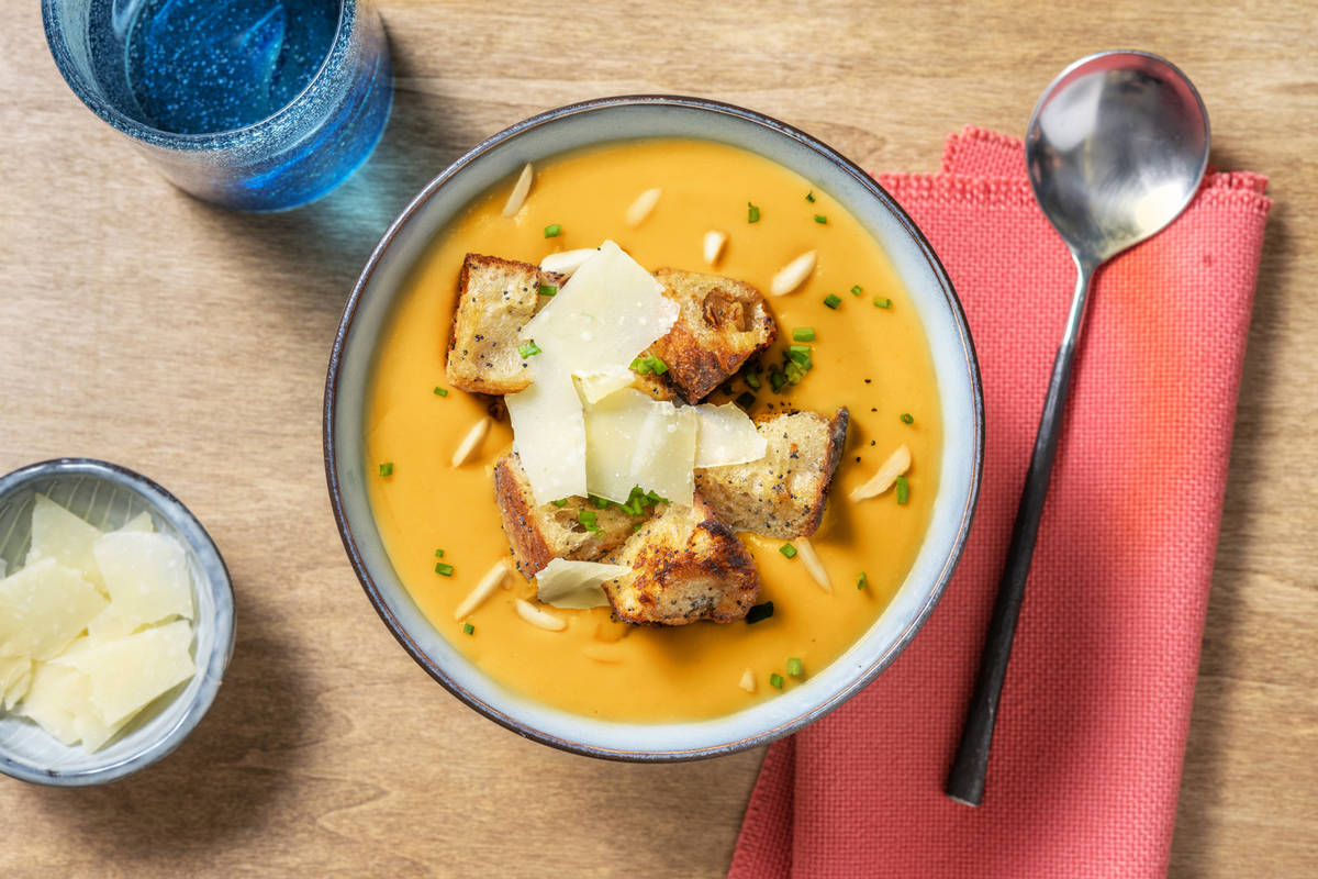 Velouté de butternut & parmesan AOP