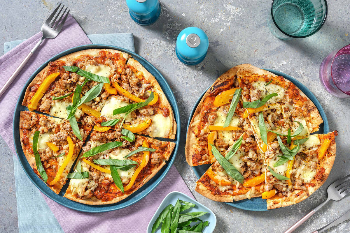 Pizza aux boulettes de viande maison et de mozzarella de bufflonne
