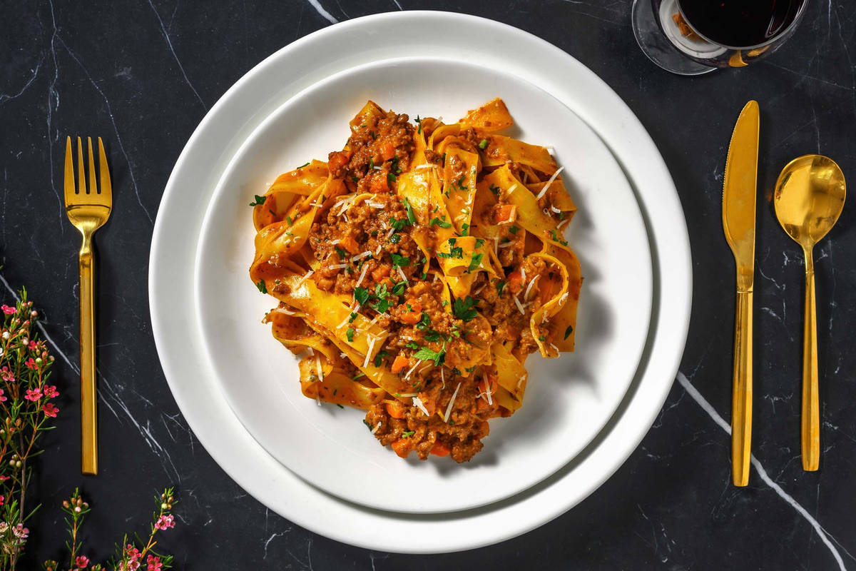 Pappardelle alla bolognese & parmesan