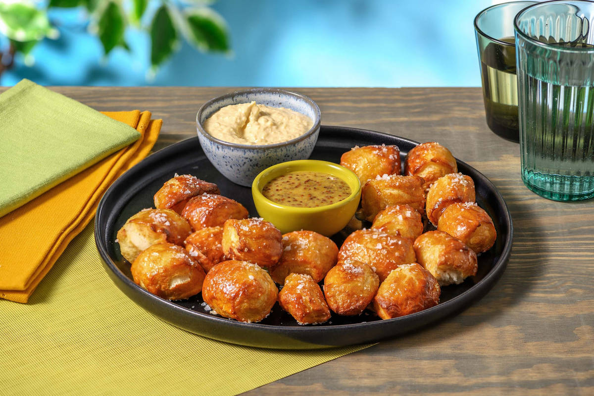 Fun-to-Dunk Soft Pretzel Dippers