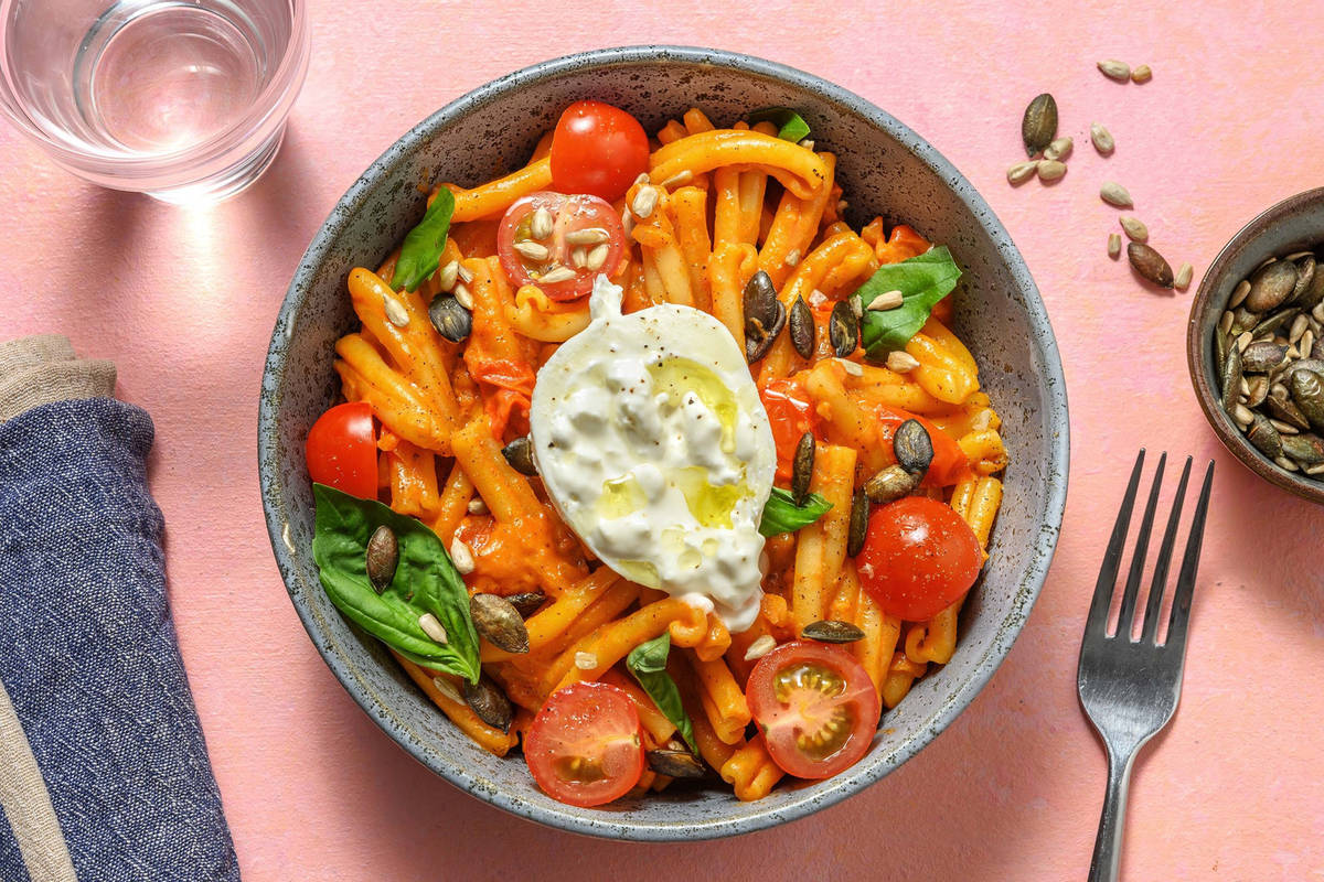 Spaghetti, burrata et crème de tomates