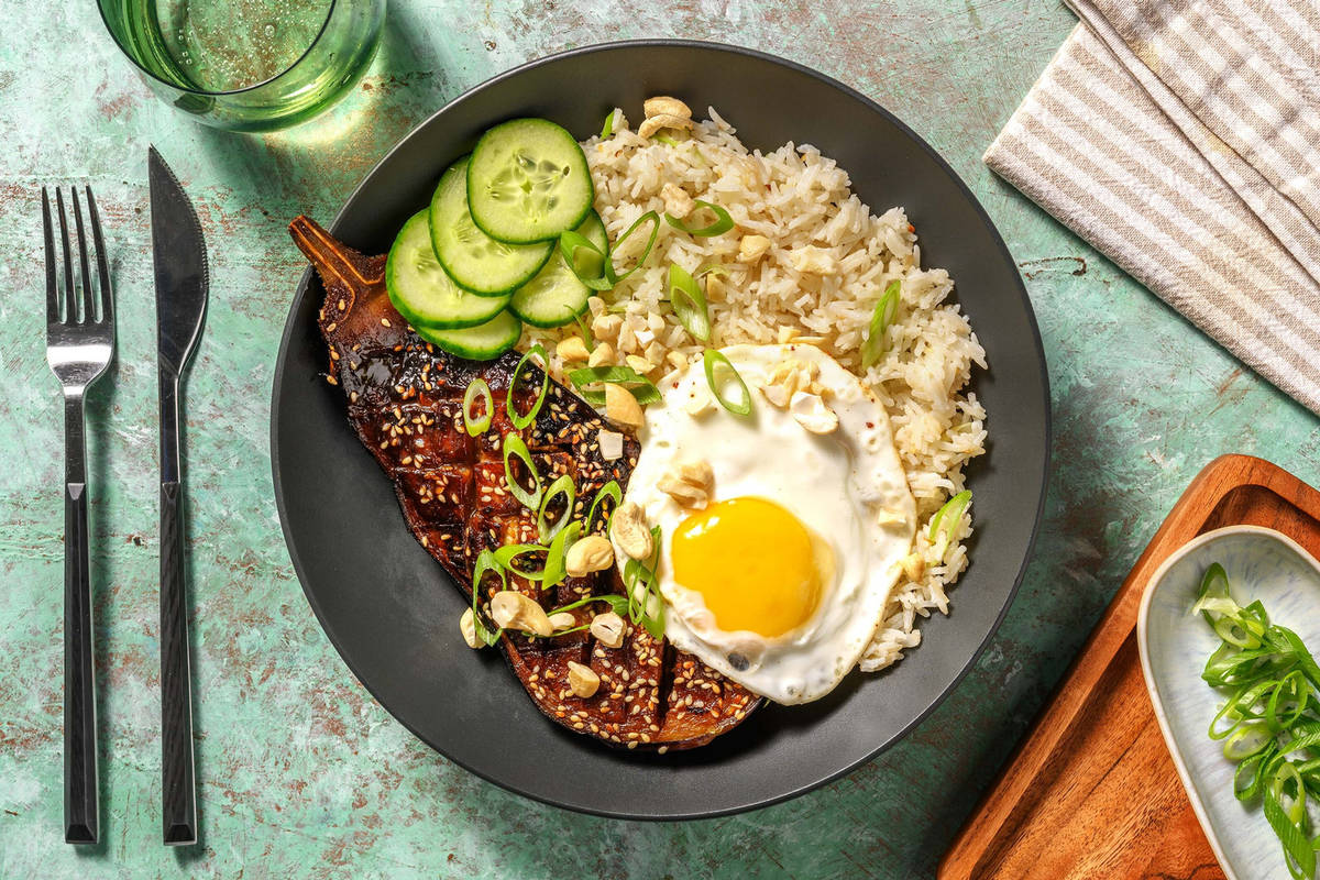 Aubergine au miso à la japonaise et œuf au plat