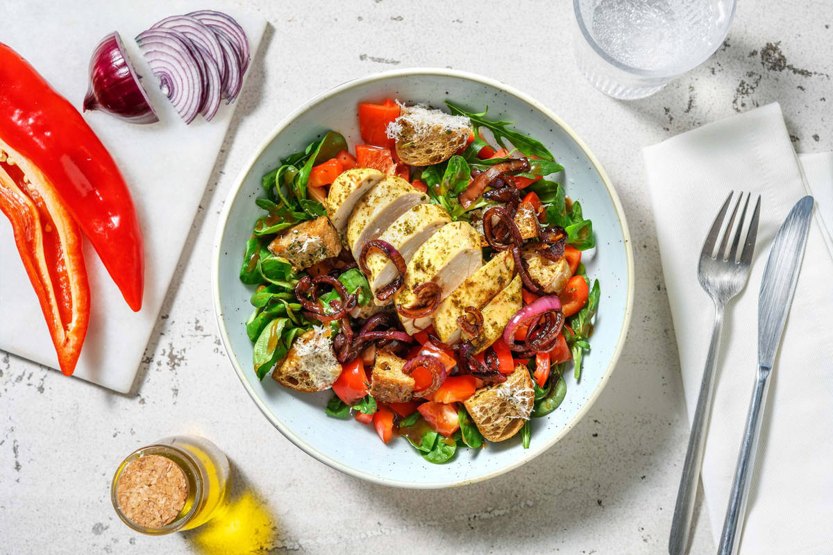 Salade à l'italienne et filet de poulet rôti