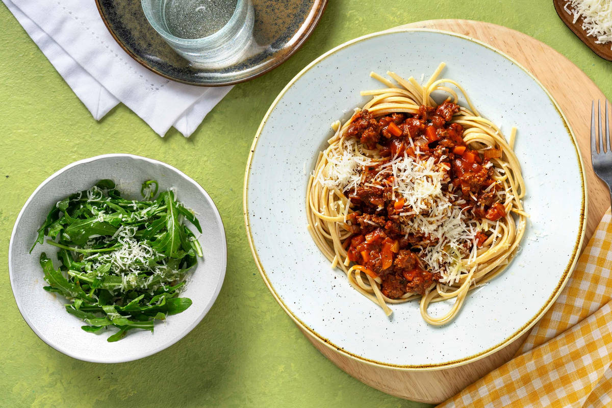 Snelle spaghetti bolognese met ontbijtspek