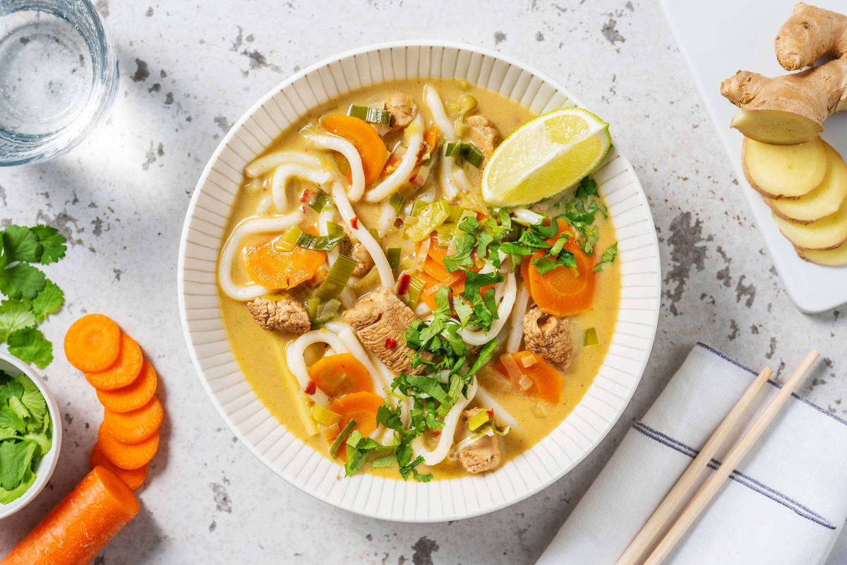 Nouilles au poulet épicé & lait de coco