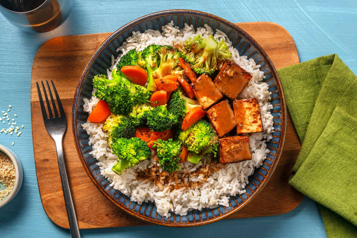 Tofu marinato alla pechinese e riso allo zenzero