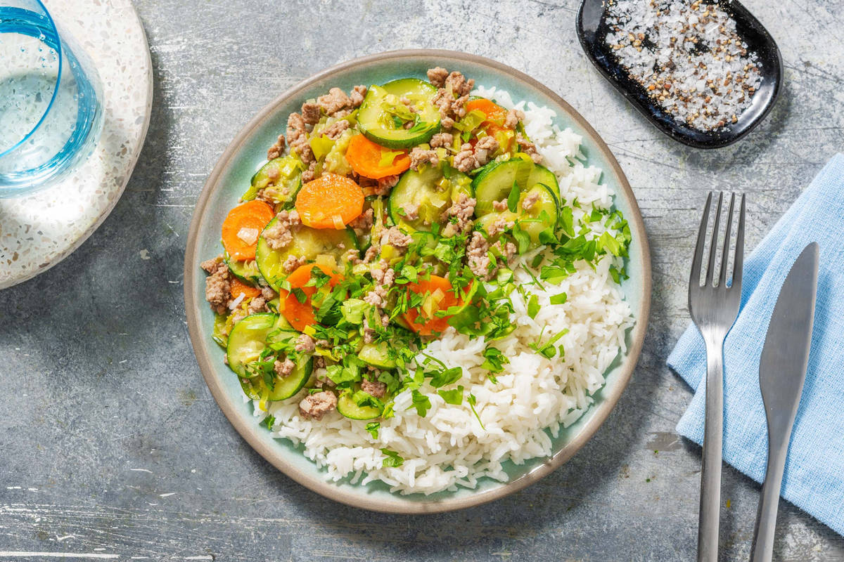 Bowl di riso basmati, salsiccia e verdure