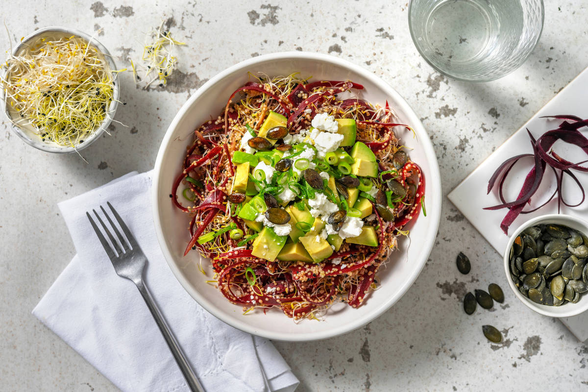 Salade de quinoa, avocat & germes de luzerne