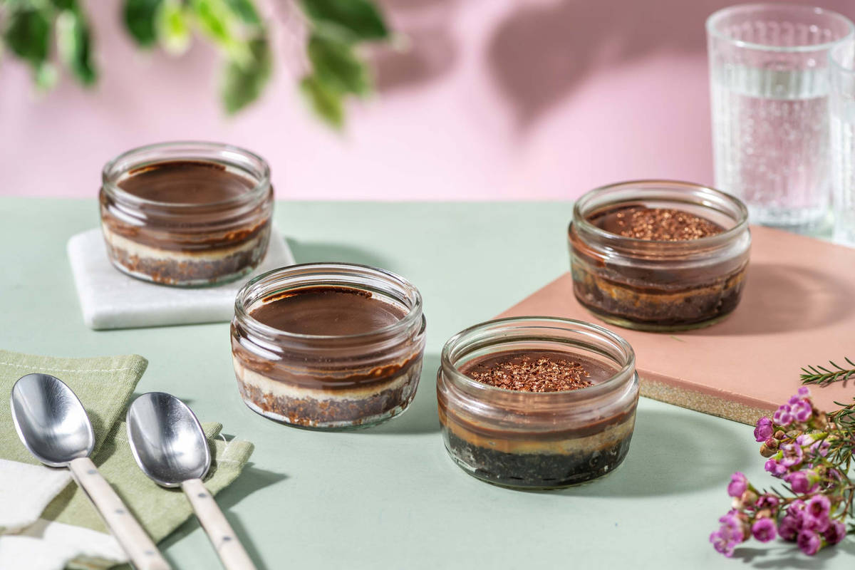 Gü Double Chocolate & Vanilla Cheesecakes and Gü-Zillionaire Cheesecakes Variety Bundle