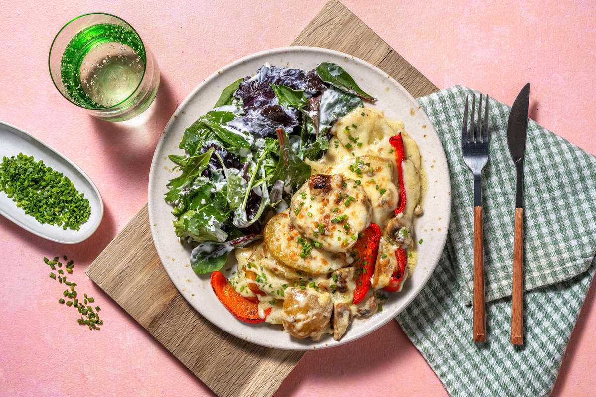 Kartoffel-Gratin mit Paprika und Champignons