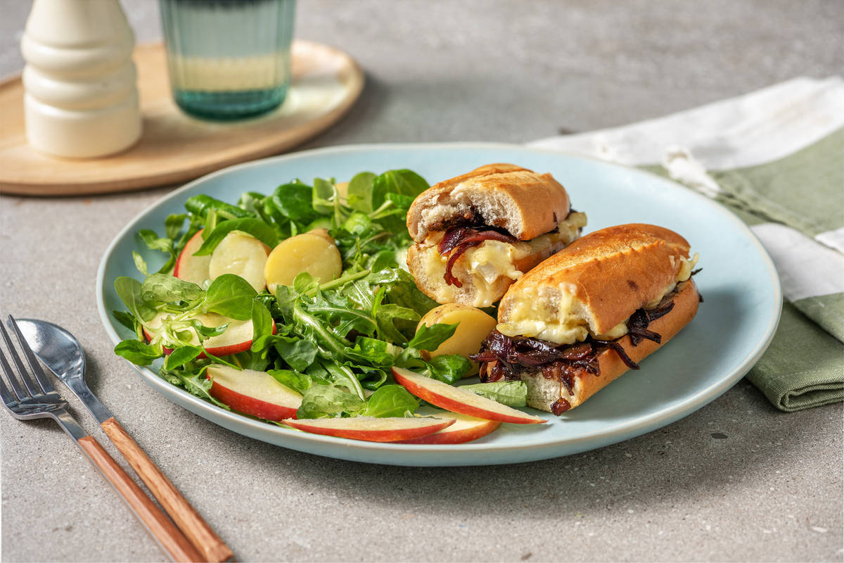 Broodje brie met gekaramelliseerde ui