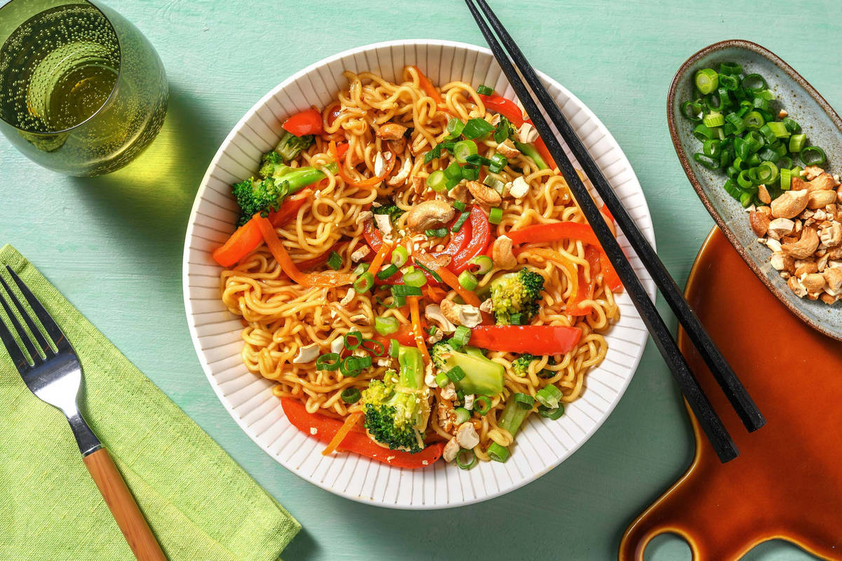 Honey-Garlic Veggie Noodles with Chicken