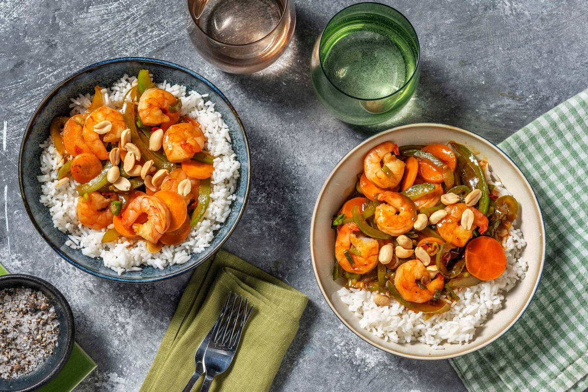 Kinesiska kung pao-räkor med strimlad kycklingbröstfilé
