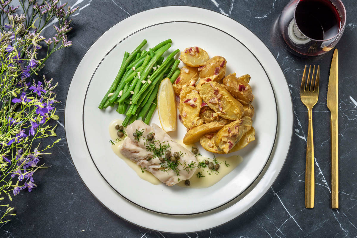 Filet de cabillaud poché et sauce au beurre blanc
