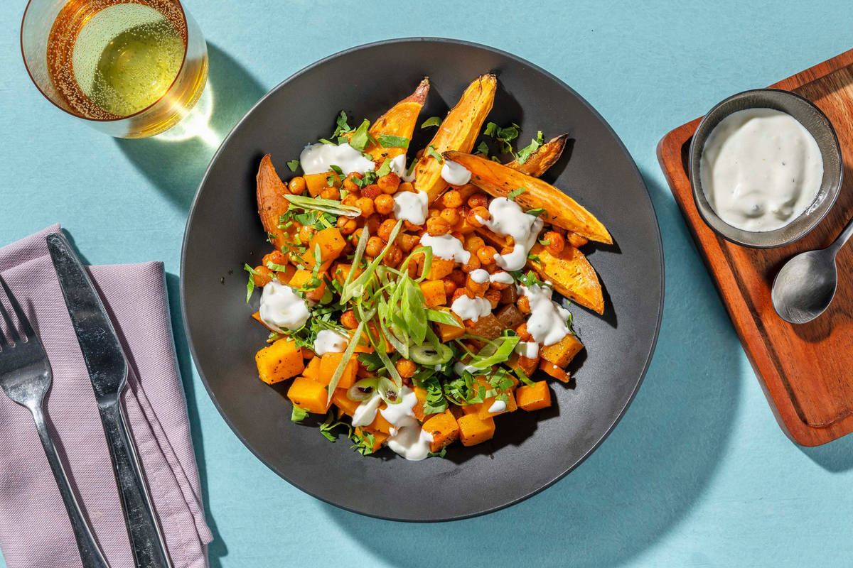 Bowl di patate dolci, zucca e ceci arrosto