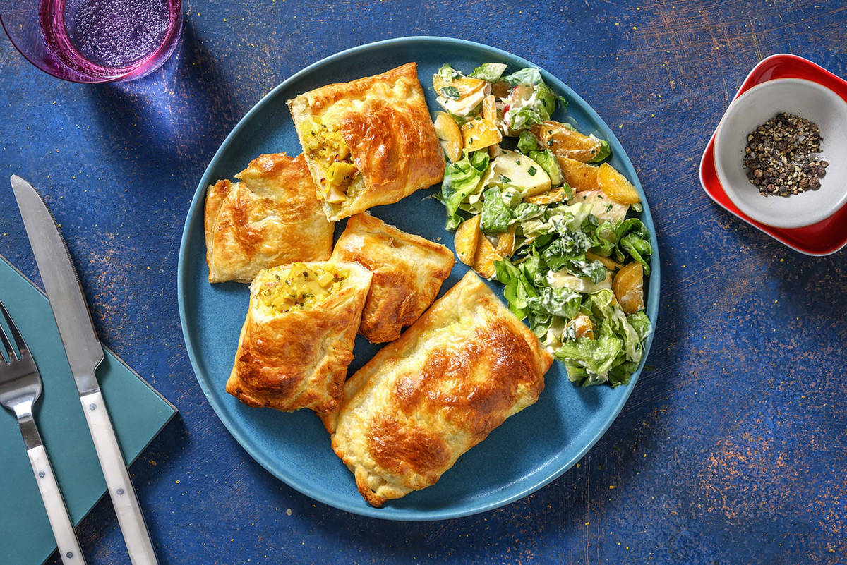 Bladerdeegpakketjes met vegetarische kipstukjes