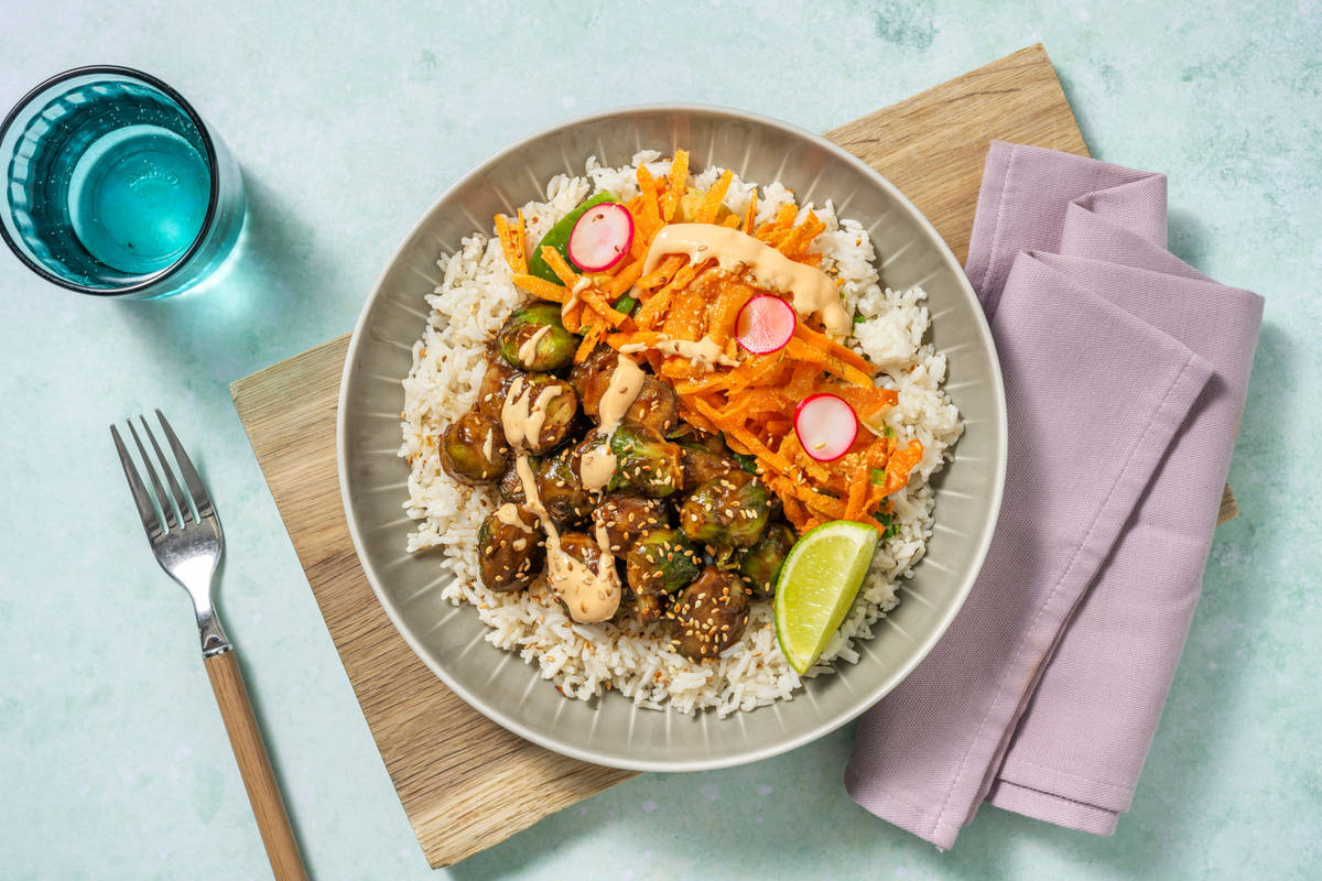 Rosenkohl in Hoisin-Sesam-Marinade auf Reis