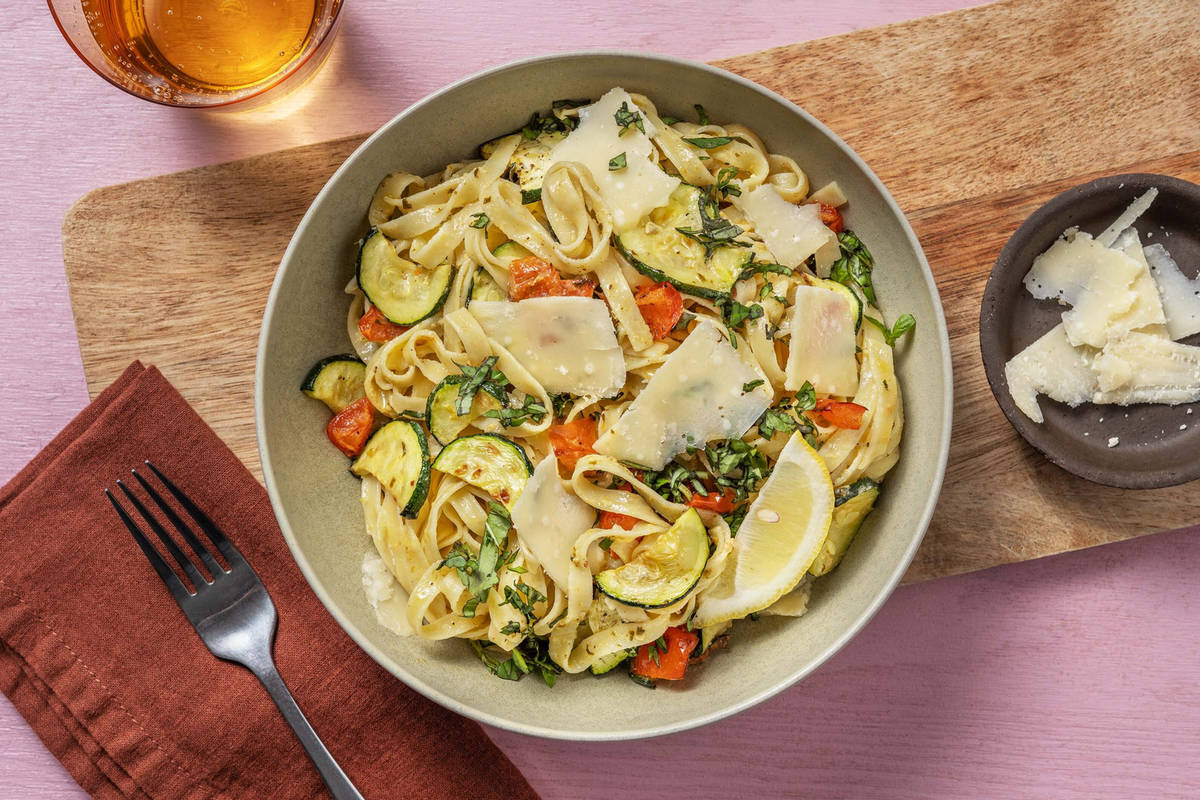Pestodressad tagliatelle