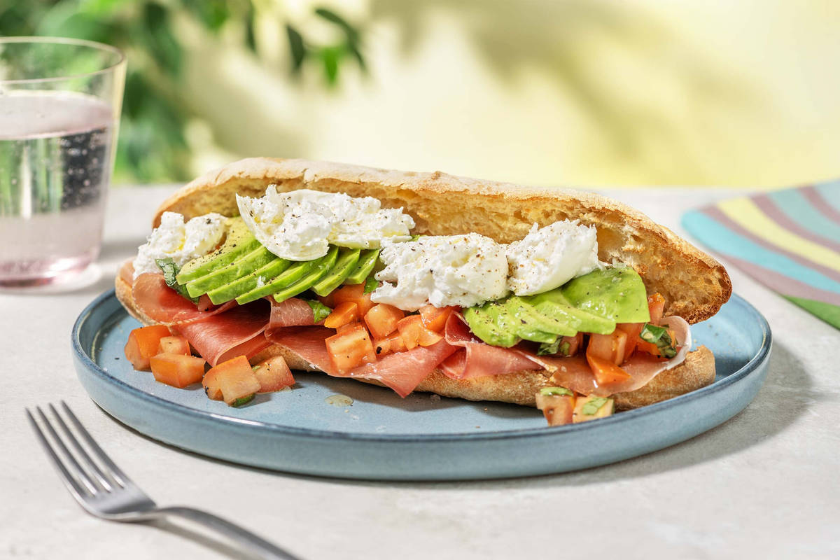 Toast d'avocat au jambon serrano & burrata