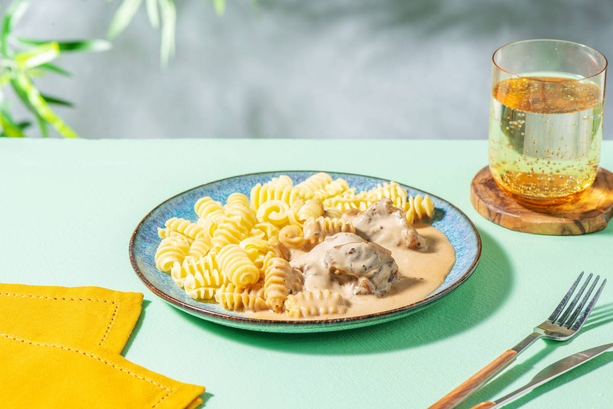 Radiatori au bœuf & sauce crémeuse au poivre