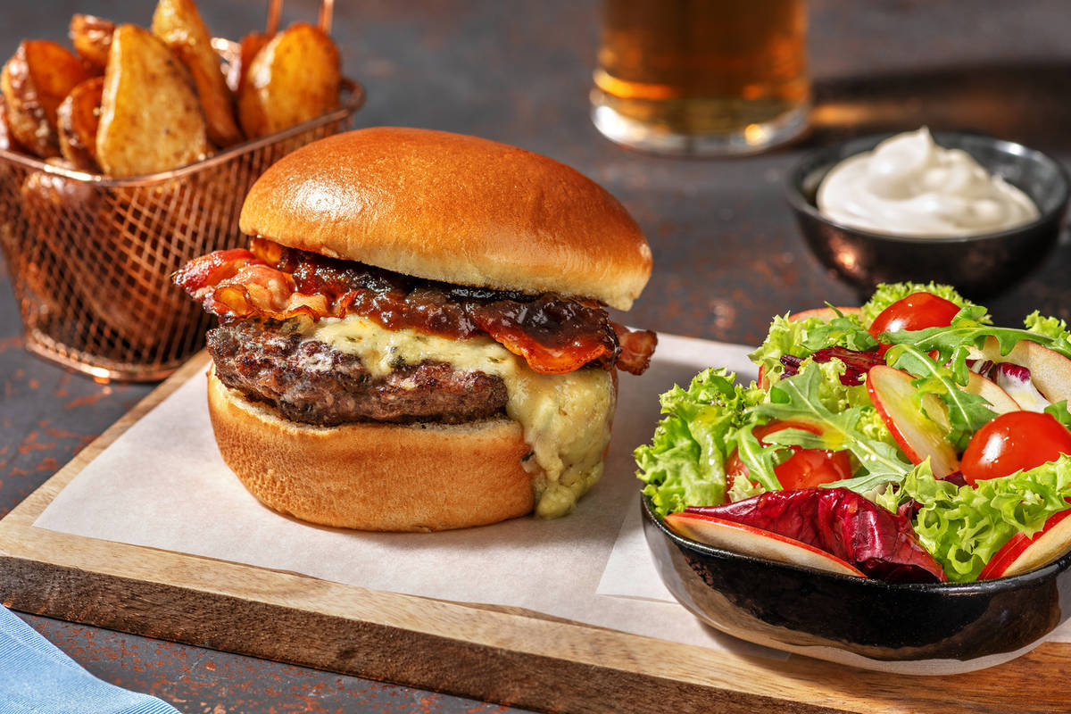 Hamburger Meatier au fromage vieux et lard