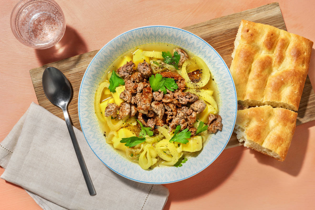 Zuppa contadina di finocchi, salsiccia e patate