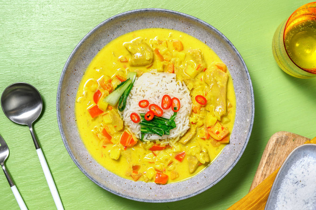 Curry met plantaardige kipstukjes en paksoi